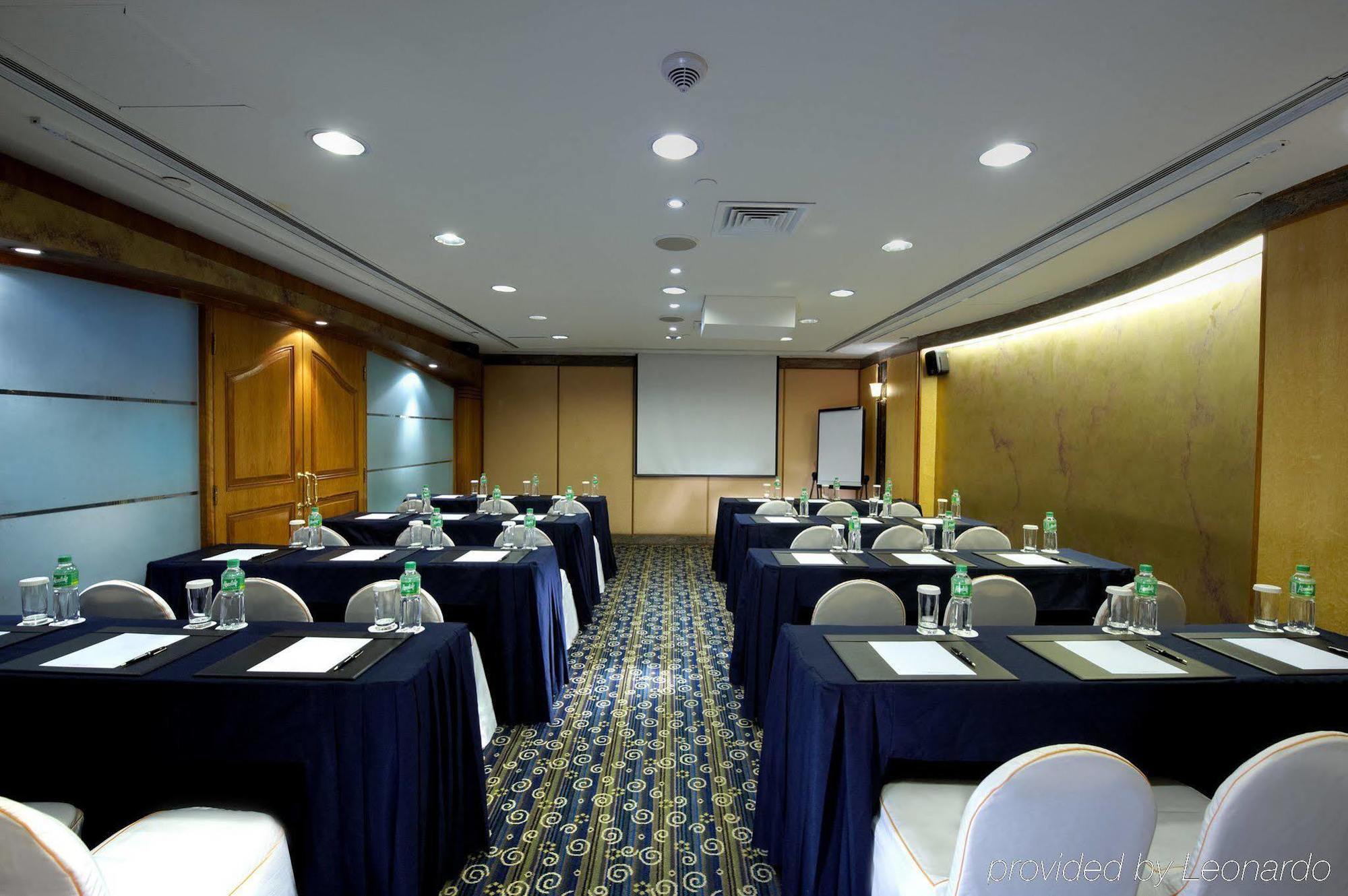 Charterhouse Causeway Bay Hotel Hong Kong Bagian luar foto